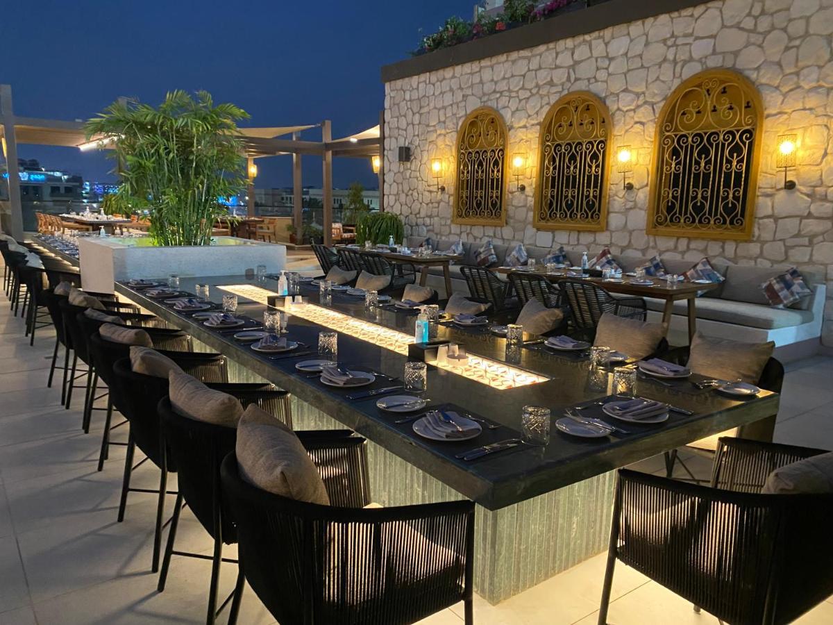 Crowne Plaza - West Cairo Arkan By Ihg 6th of October City Exterior photo The rooftop bar at the hotel